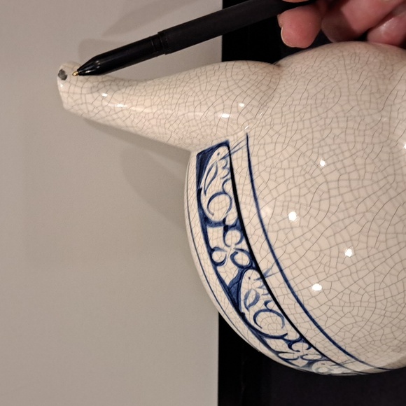 Classic Vtg Dedham Pottery "Dedham Rabbit" Pattern Teapot W/lid. Blue & White - Picture 6 of 6